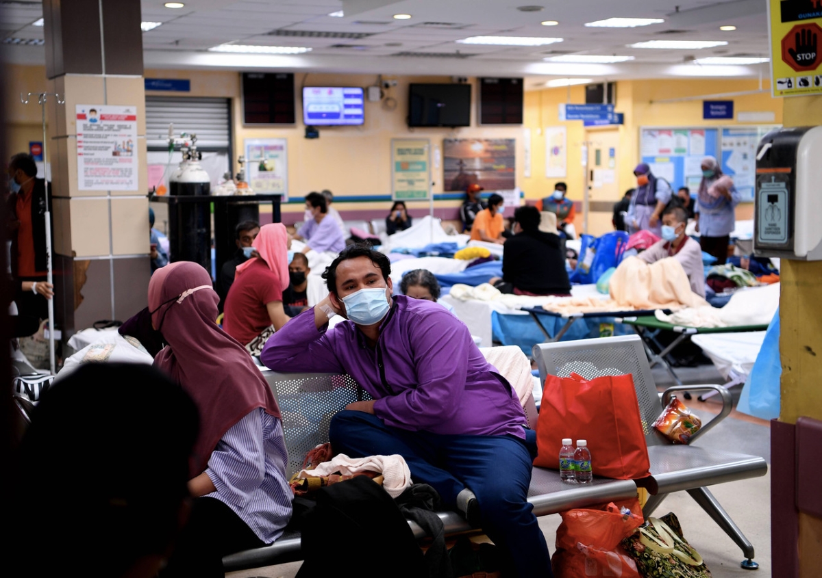 MOH dispatches five more ambulances to HTAR