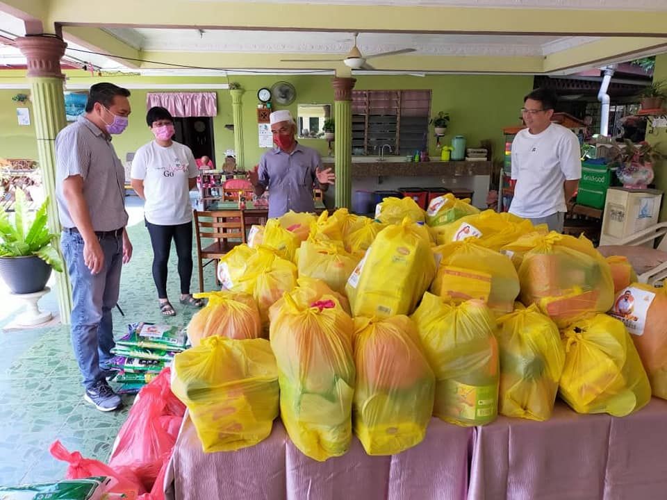 白沙罗国会议员服务中心 开放粮食援助申请