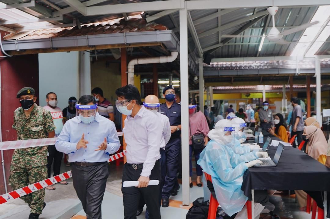 灵市孟达里住户筛检完毕  封锁期间接种截断病毒链