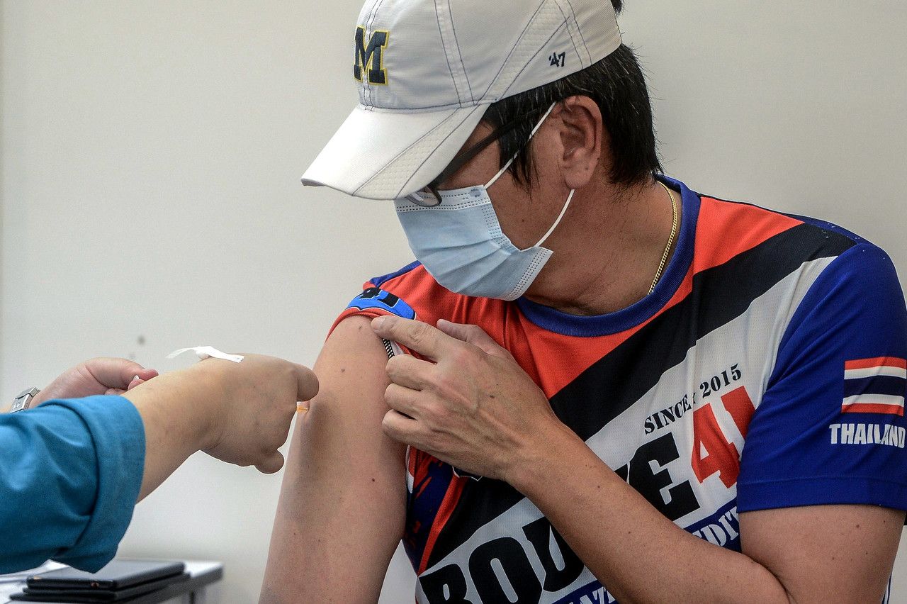 全国昨施打近24万疫苗 55.5%人口完成接种