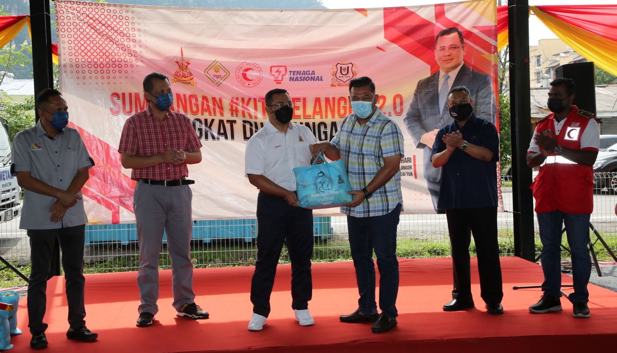 வெ.15,000 மானியத்தின் வழி பாதிக்கப்பட்ட ஹோட்டல் பணியாளர்களுக்கு  உதவி