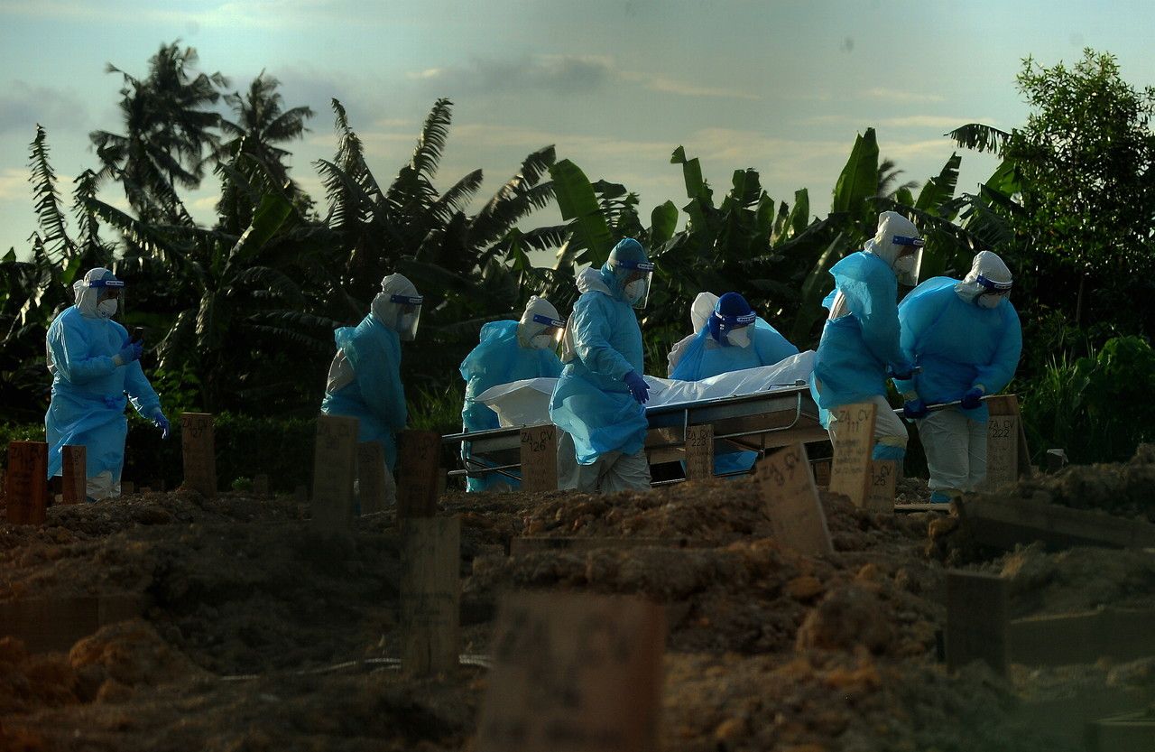 கோவிட் -19 சம்பவங்கள் 5,000 க்கு மேல் உயர்ந்தன, மேலும் 10 இறப்புகள் பதிவு