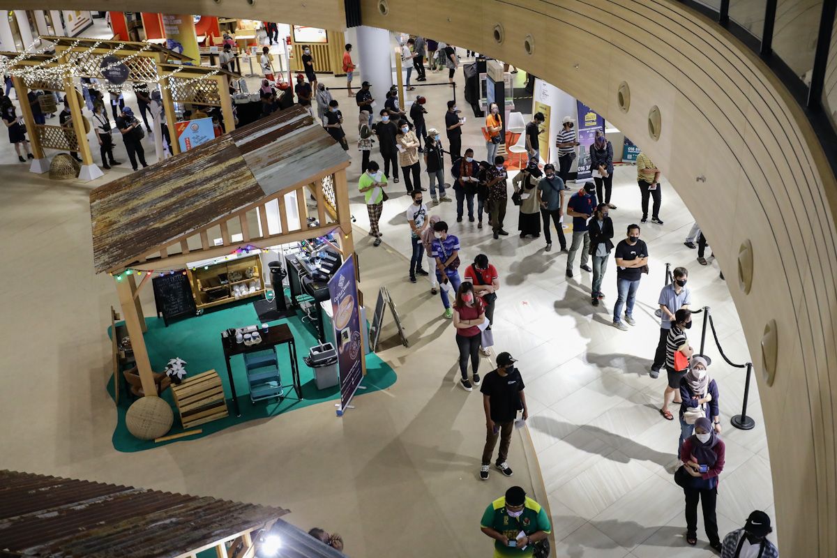 ஊக்கத் தடுப்பூசிப் பெற 33,000 பேர் செலங்கா செயலி வழி பதிவு