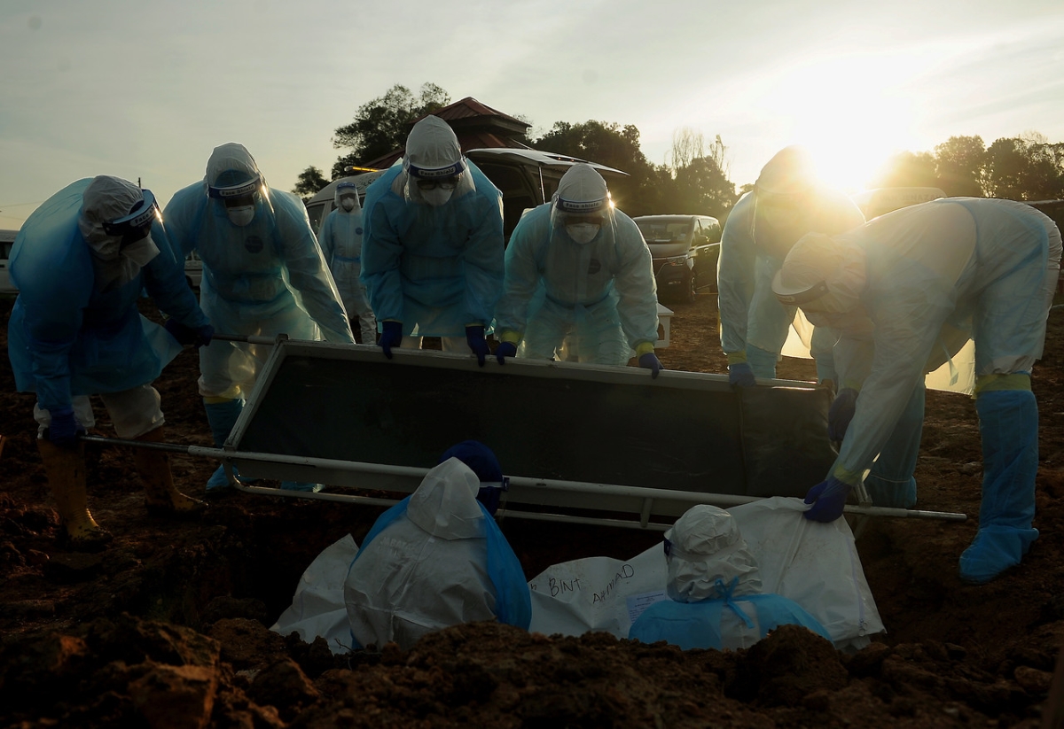 Selangor allows 10 next of kin to attend individual Covid-19 burial
