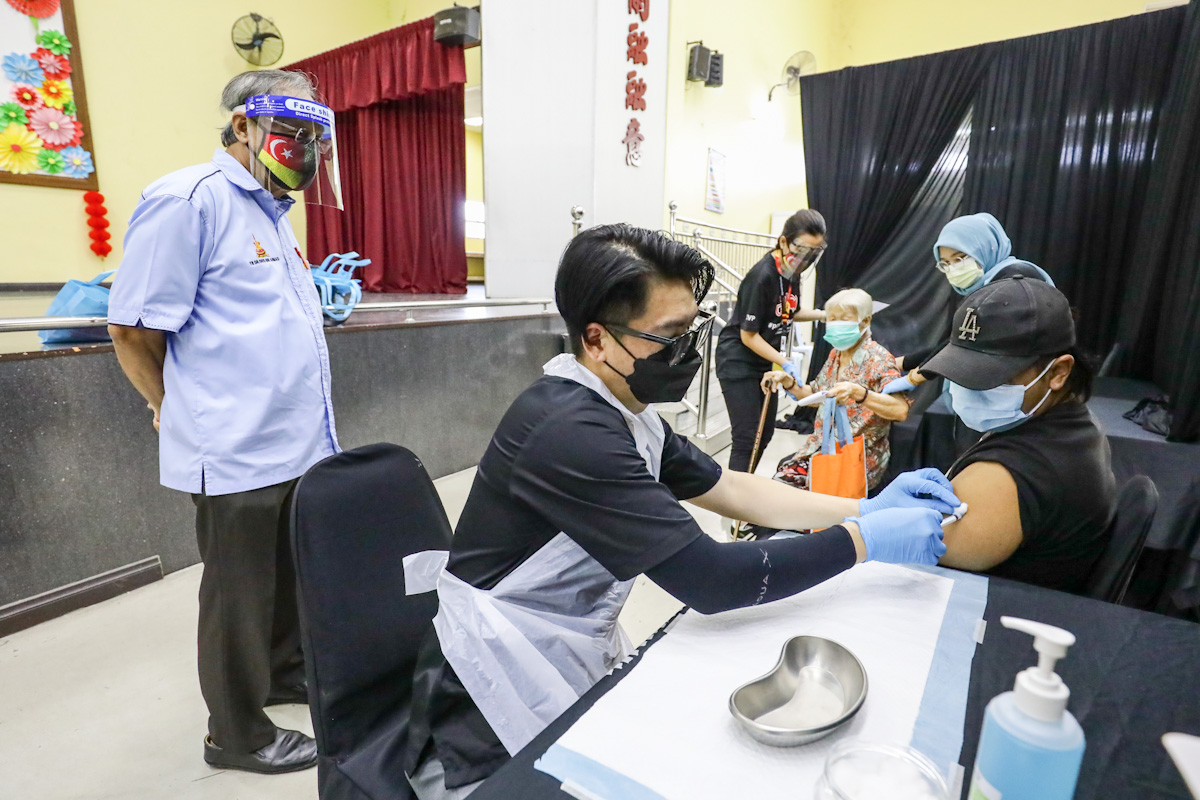Wakil rakyat Ijok agih lebih 7,000 pek makanan, ringan beban penduduk