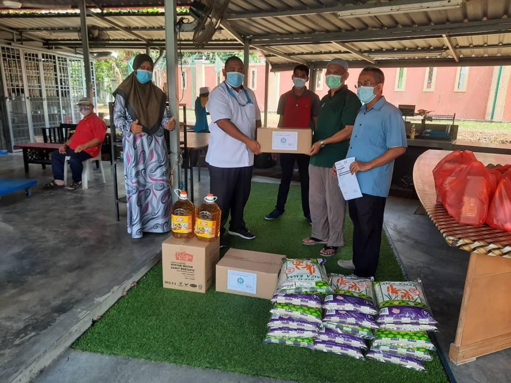 306 keluarga di Klang, Hulu Langat dapat barang dapur dari Mais