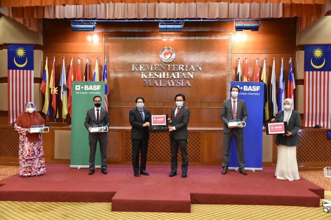 大马巴斯夫捐医疗设备 给巴生谷3医院