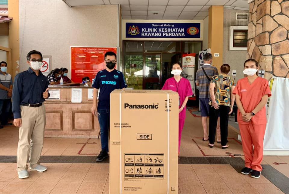 蔡伟杰捐万挠诊所洗衣机 减轻前线工作量