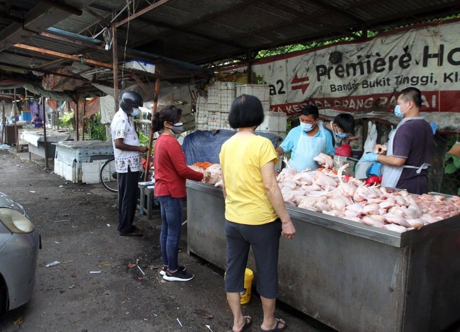 巴板早市今重开冷清清 梁德志促严格防疫.勿违SOP