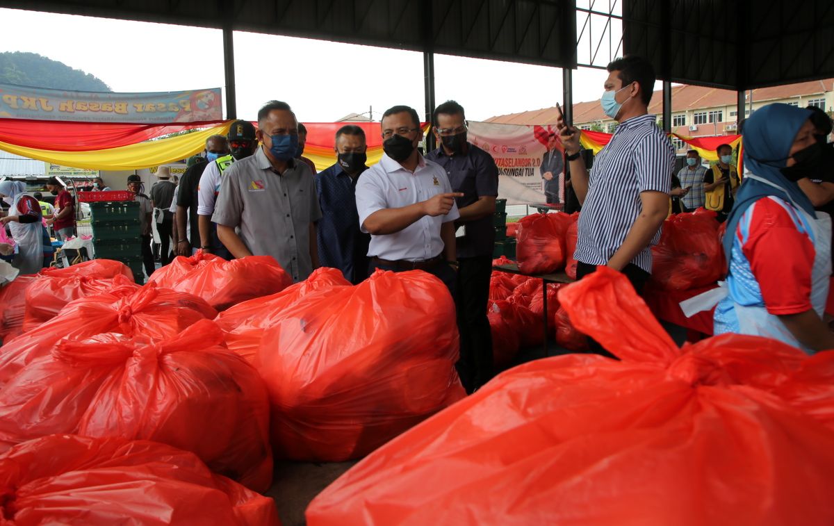 சுங்கை துவா தொகுதியில் வெ. 2 லட்சம் செலவில் உணவுக் கூடைத் திட்டம்