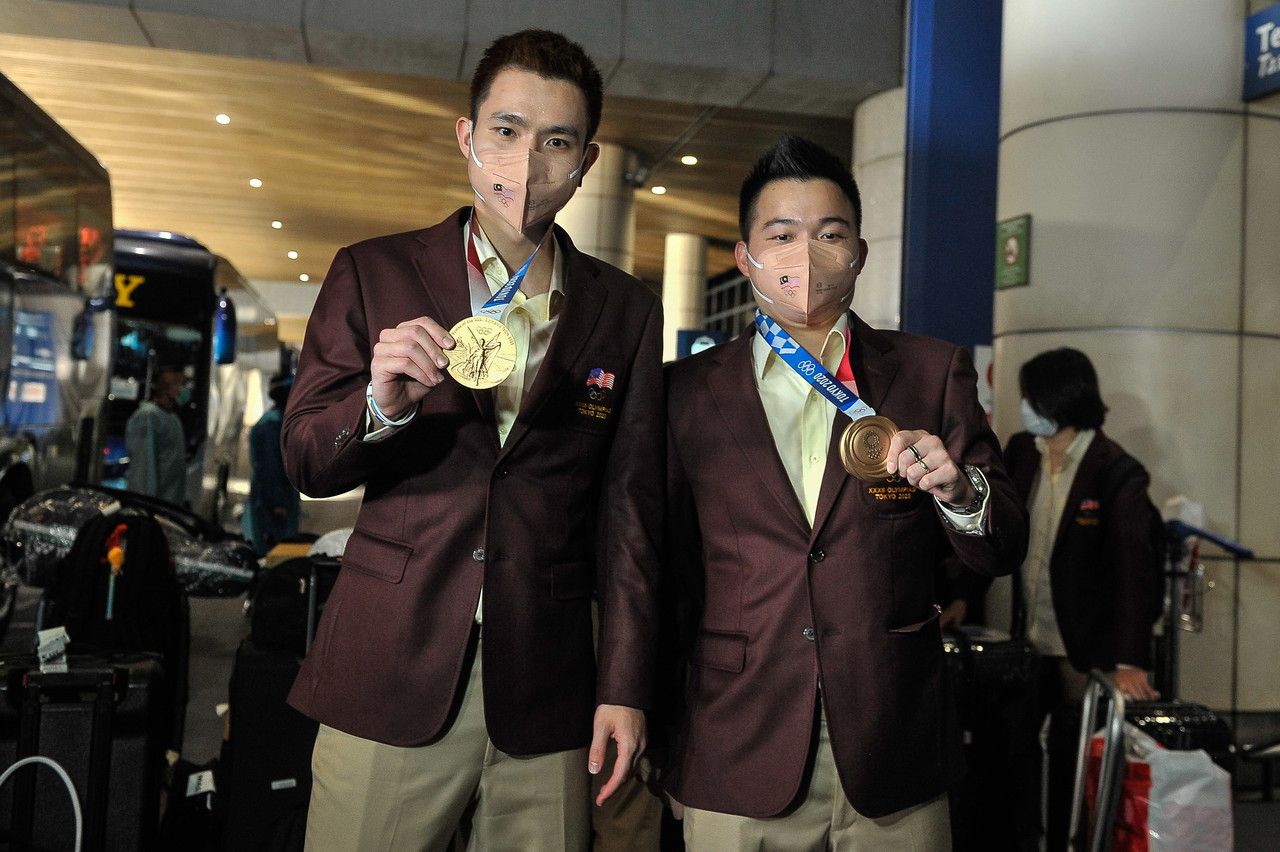 大马男双谢定峰苏伟译 光荣回国