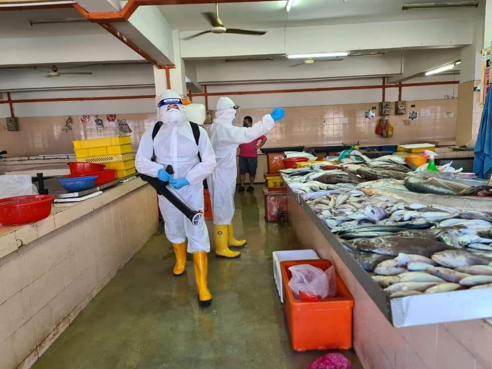 再有巴刹疫情下失守！ 千百家村巴刹5摊位被令关