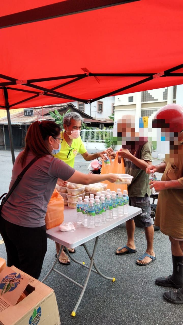 雪州发动77新村力量  “百万献温情”为贫户送暖