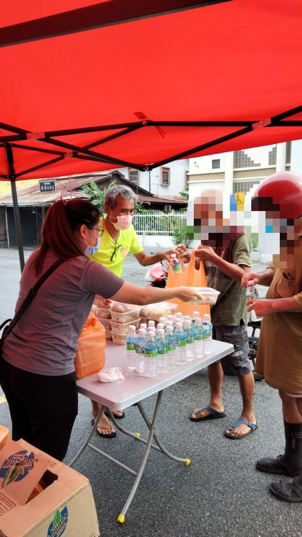 雪州发动77新村力量 “百万献温情”为贫户送暖