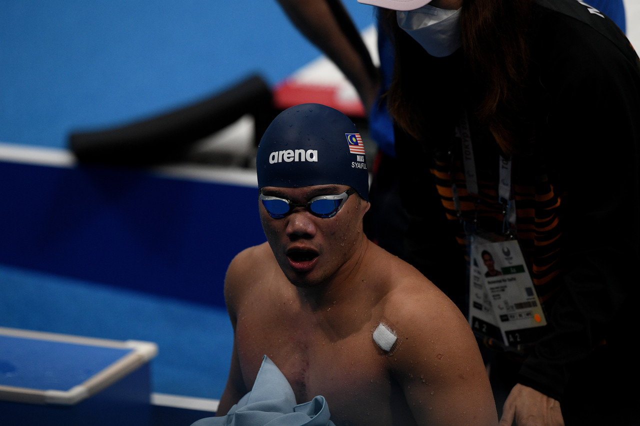 Perenang para kebangsaan mara ke peringkat akhir 100 meter gaya bebas S5