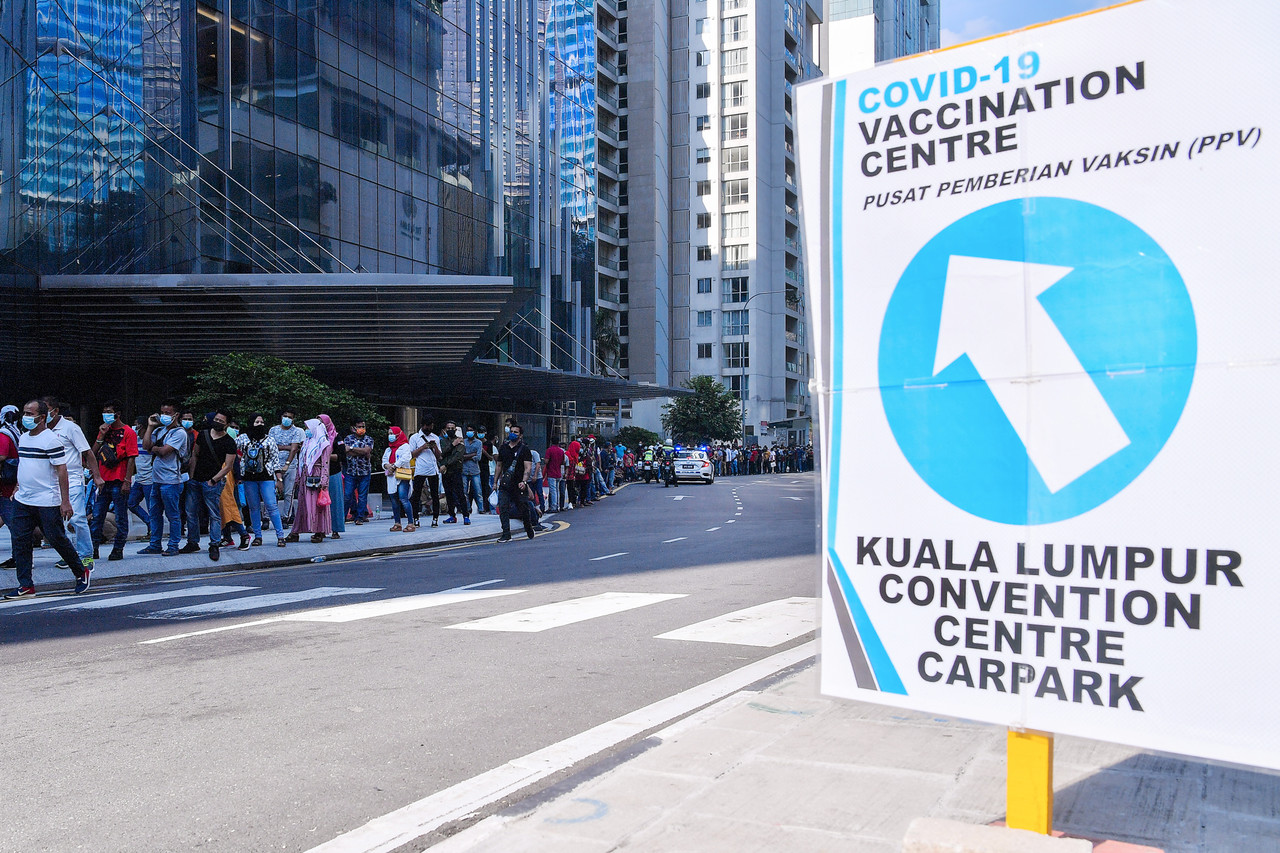 SOP pusat vaksin mega diperketat, elak penularan virus