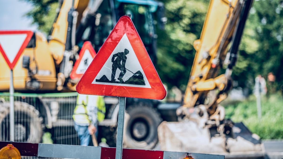 Road closure at Jalan Johar, right lane on Sprint Highway from Saturday