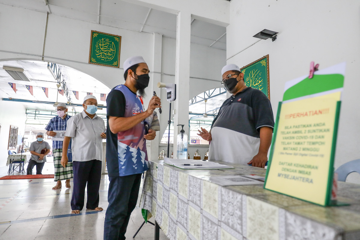 1,000 jemaah dibenar solat Jumaat di Masjid Negeri