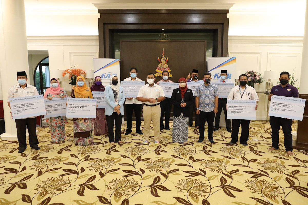 இலவச இணைய தரவு முறையாகப் பயன்படுத்துவதை பெற்றோர் கண்காணிக்க வேண்டும்