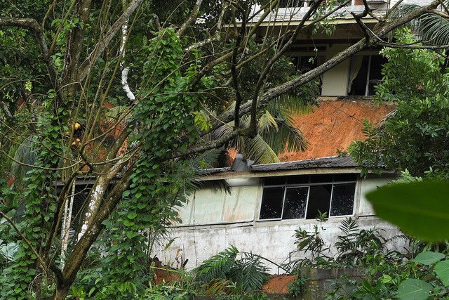 安邦克门萨高原疑豪雨造成地下水移动崩塌