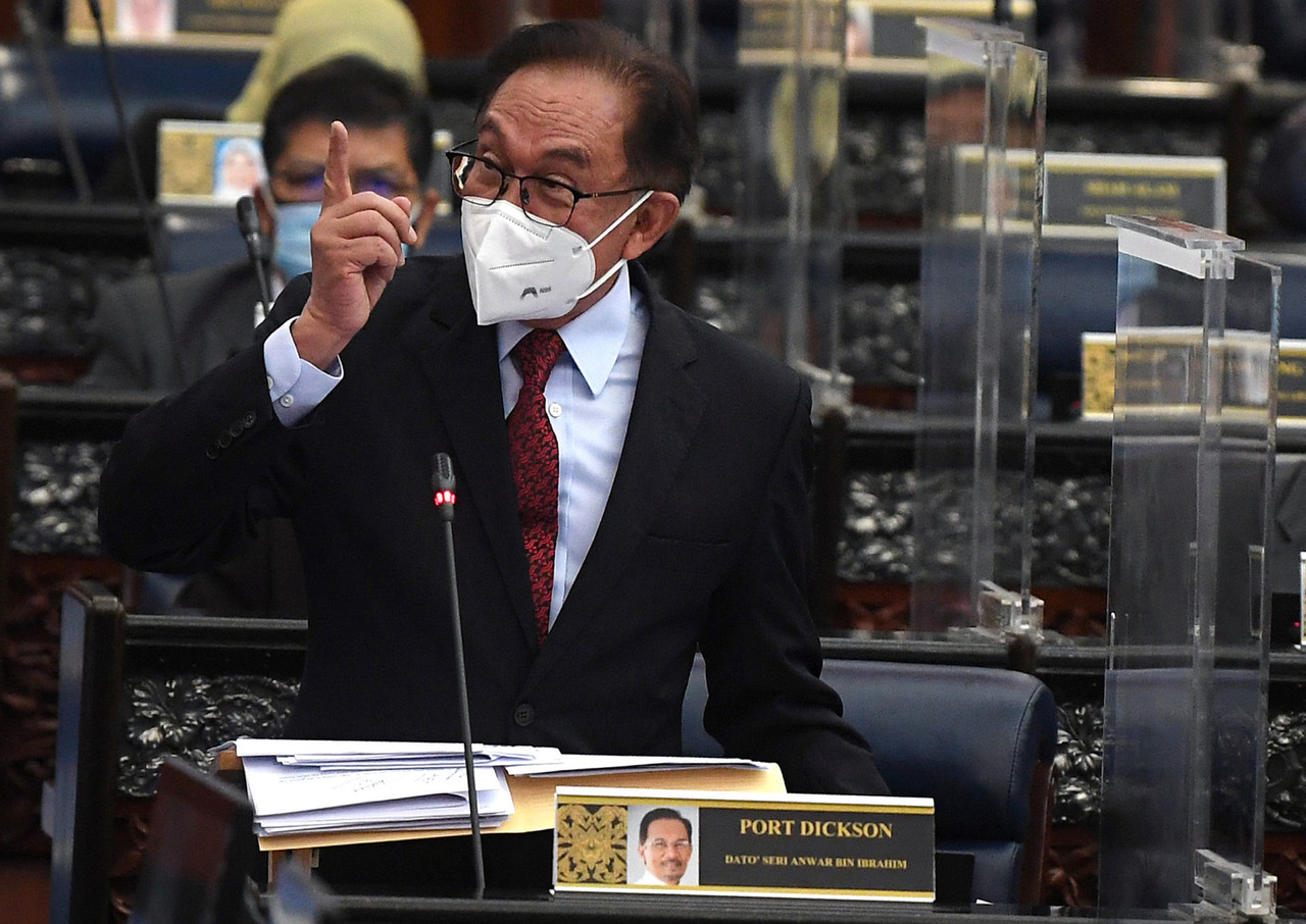 Anwar kemuka rayuan mohon benarkan usul isu Kertas Pandora dibahas
