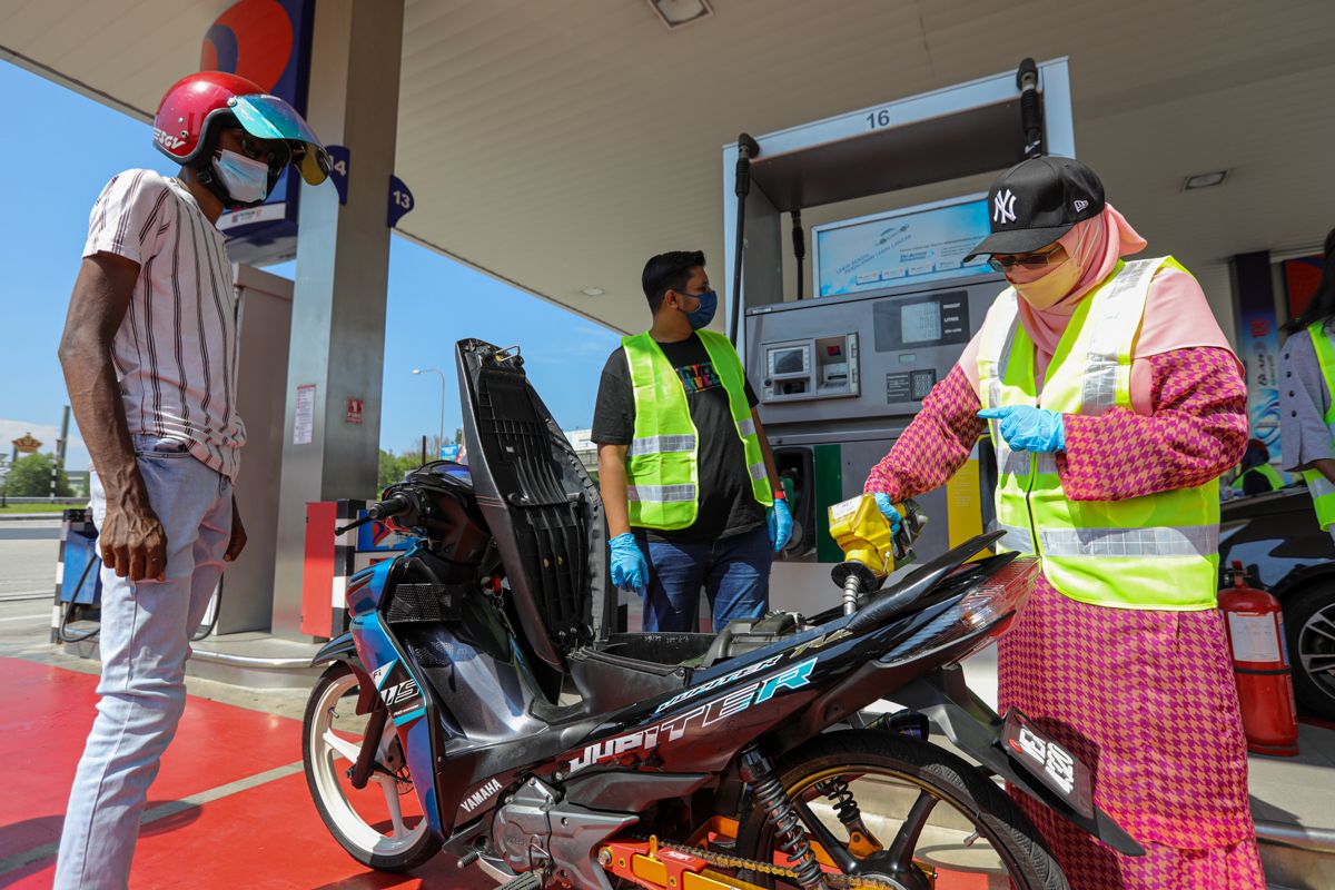 罗兹雅大马日 免费为200骑士添油