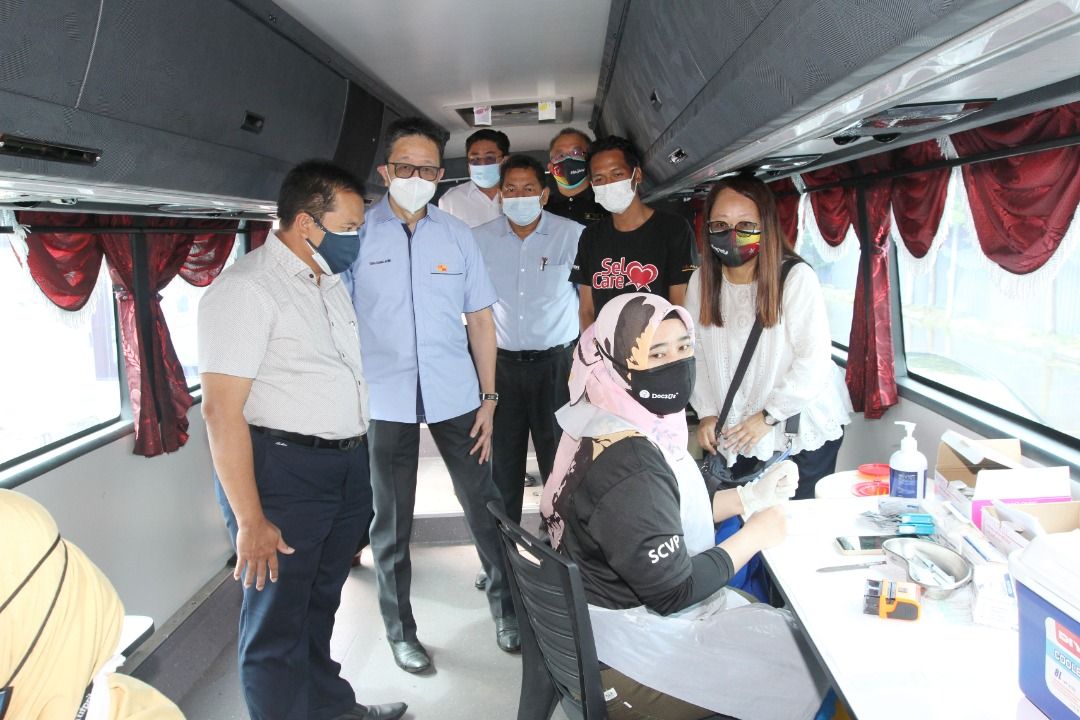 巴生新城流动接种反应热  邓章钦促民众快登记接种