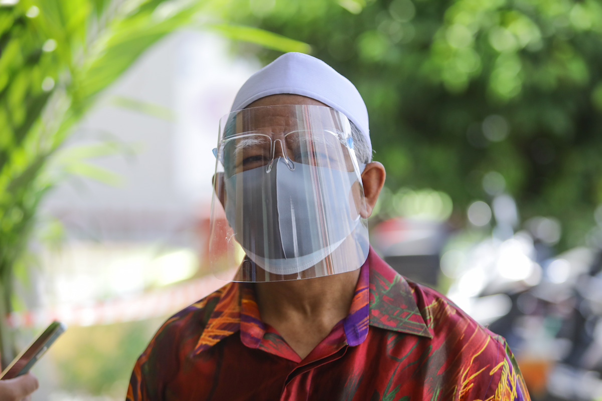 Empat bulan tunggu janji temu, bapa lega anak OKU dapat vaksin