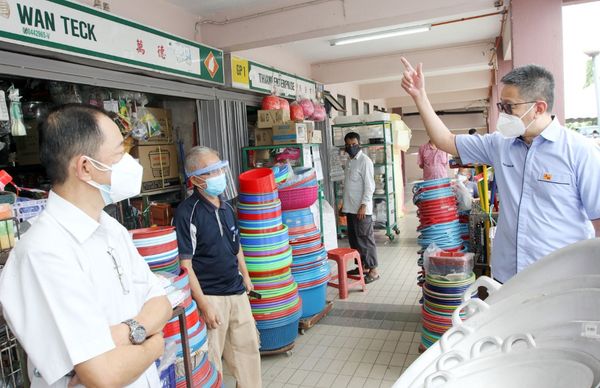 邓章钦:雪州批800万 重建中路大巴刹C及D座