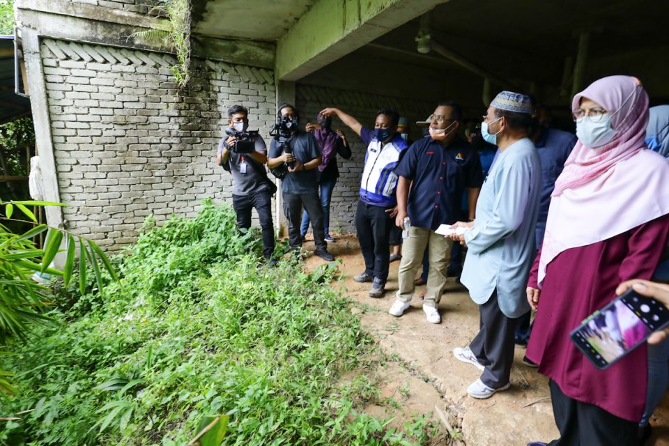 Restoration works on Sungai Kemensah flow completed