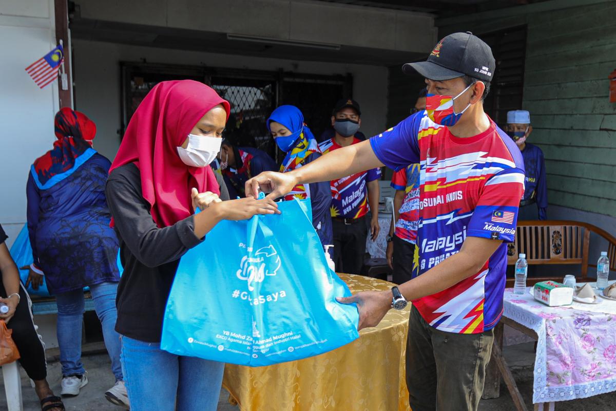 Peniaga, penternak ayam segar digesa elak caj harga tidak munasabah