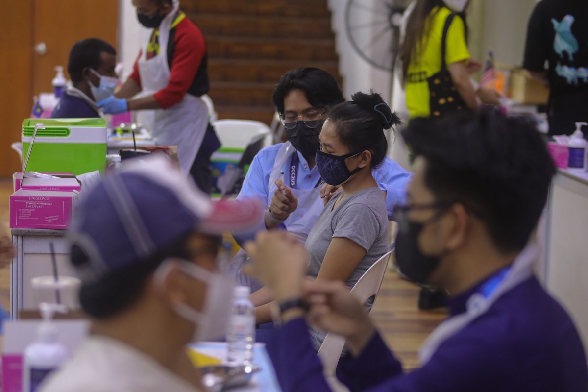 商贩拒接种行动受限 将加剧生意困境