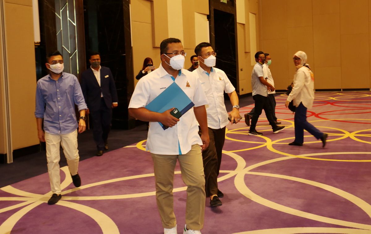 சிலாங்கூர் அரசின் வருமானம்  179 கோடி வெள்ளியை எட்டியது