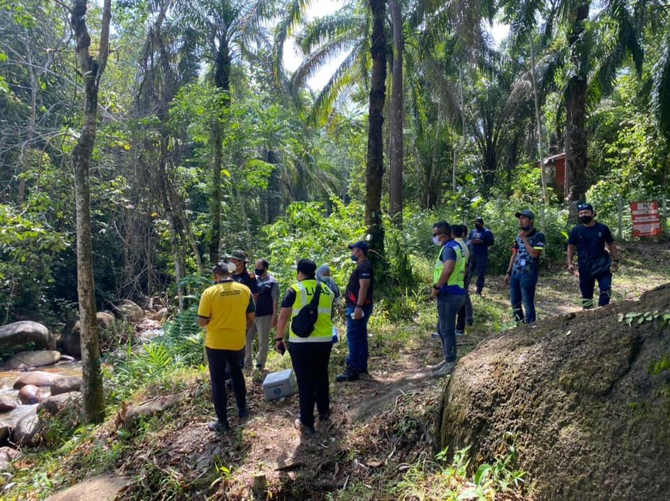 LUAS出动无人机侦破非法开土活动  揭发峇都加里河水浑浊源头