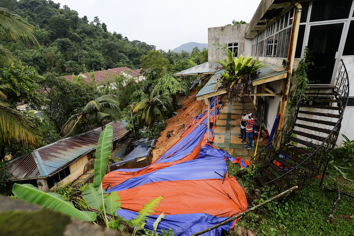 நிலச்சரிவால் பாதிக்கப்பட்ட தெராத்தாய் அடுக்குமாடி குடியிருப்பில் மக்கள் மீண்டும் குடியேற அனுமதி