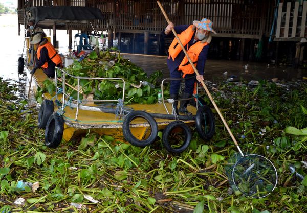 Banjir Thailand jejaskan 300,000 keluarga, ragut sembilan nyawa