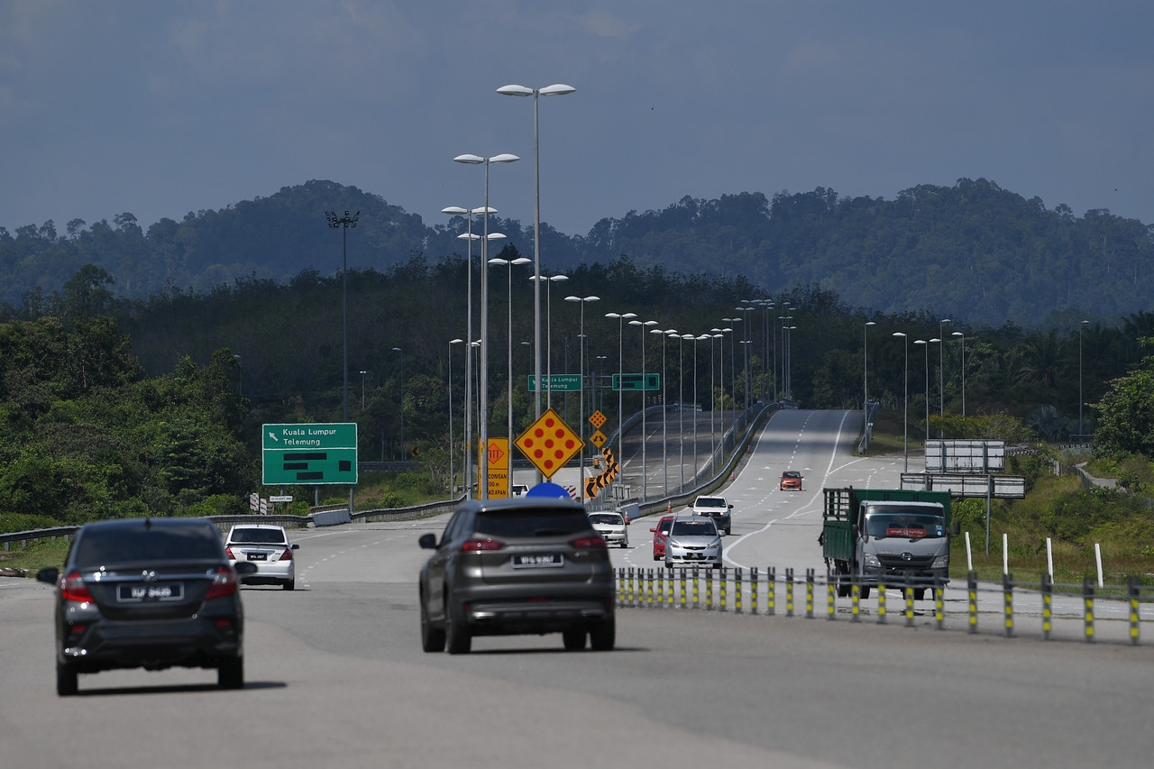 Setahun hilang kerja, pemuda nekad naik motor 420km balik kampung