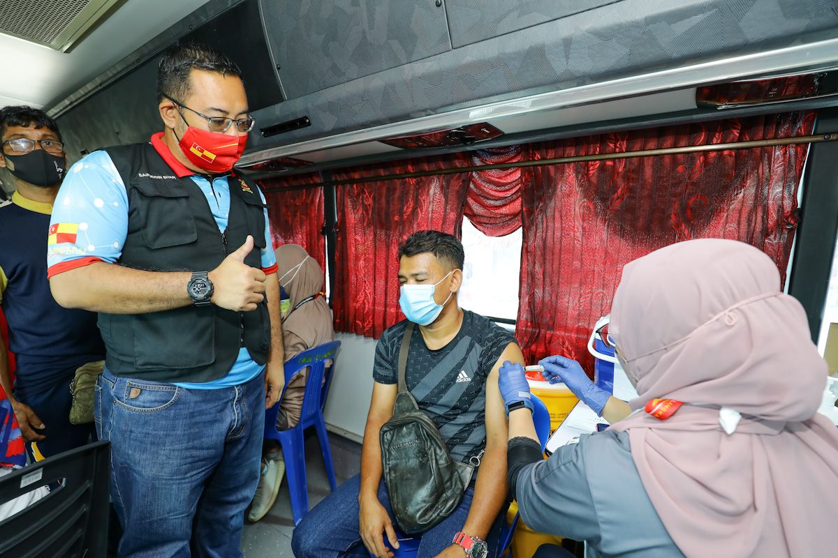 பத்தாங் காலி தொகுதி ஏற்பாட்டில் 4,000 உணவுக் கூடைகள் விநியோகம்