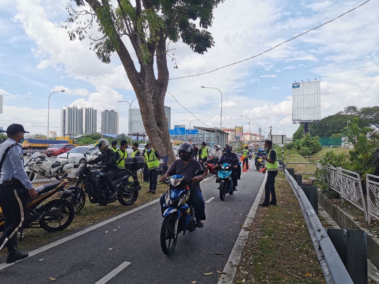 Menteri: Lapor LLM, konsesi segera jika ada bahaya di lorong motosikal