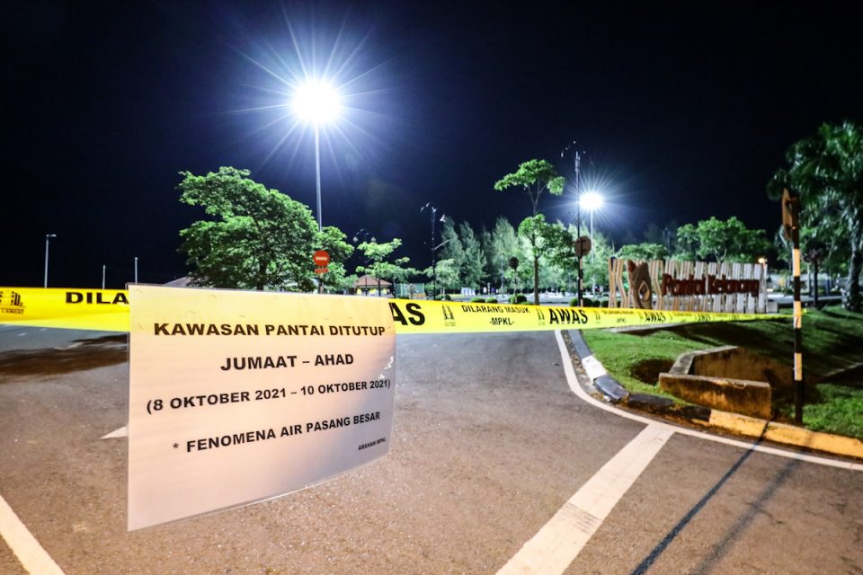 K. Langat beaches remain closed until tomorrow despite lessening high tide