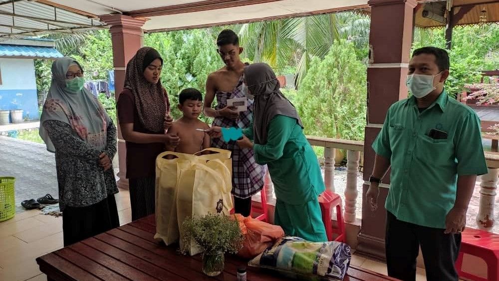 Yide sumbang wang tunai, barang keperluan kepada mangsa kebakaran