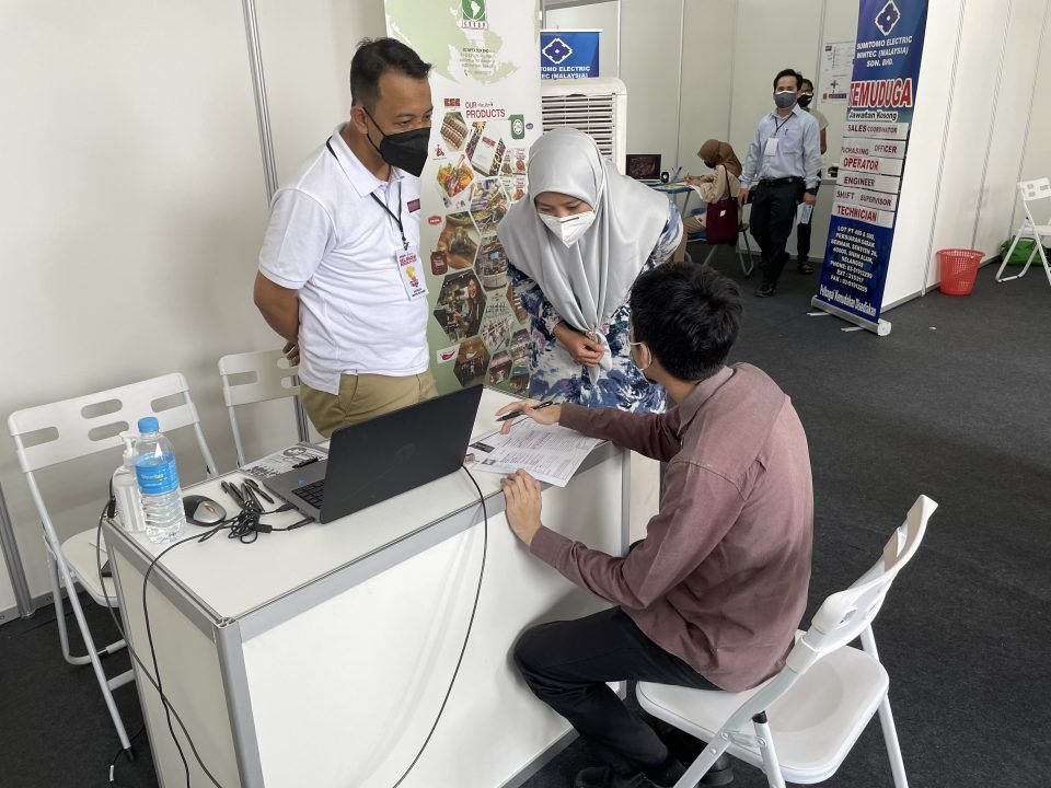 雪州就业展让城郊青年 发掘潜在力.拥收入改善生活