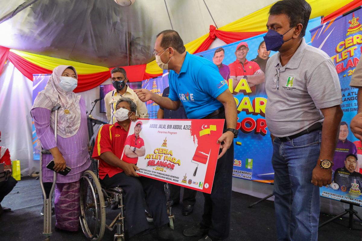 Bekas atlet para terharu Kerajaan Negeri bantu baik pulih rumah