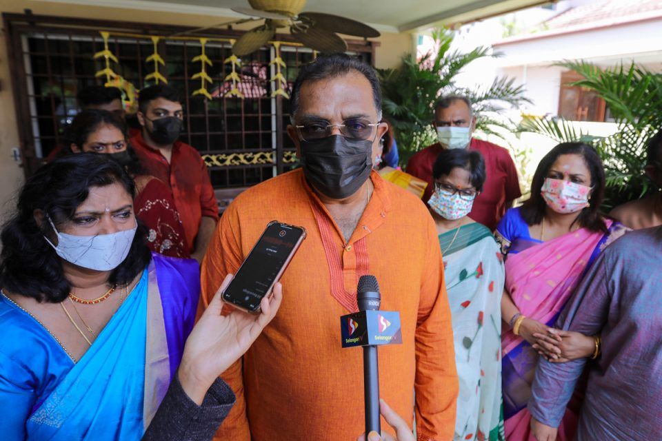 圣淘沙州议员近期办得来速茶会 SOP下与选民共庆屠妖节