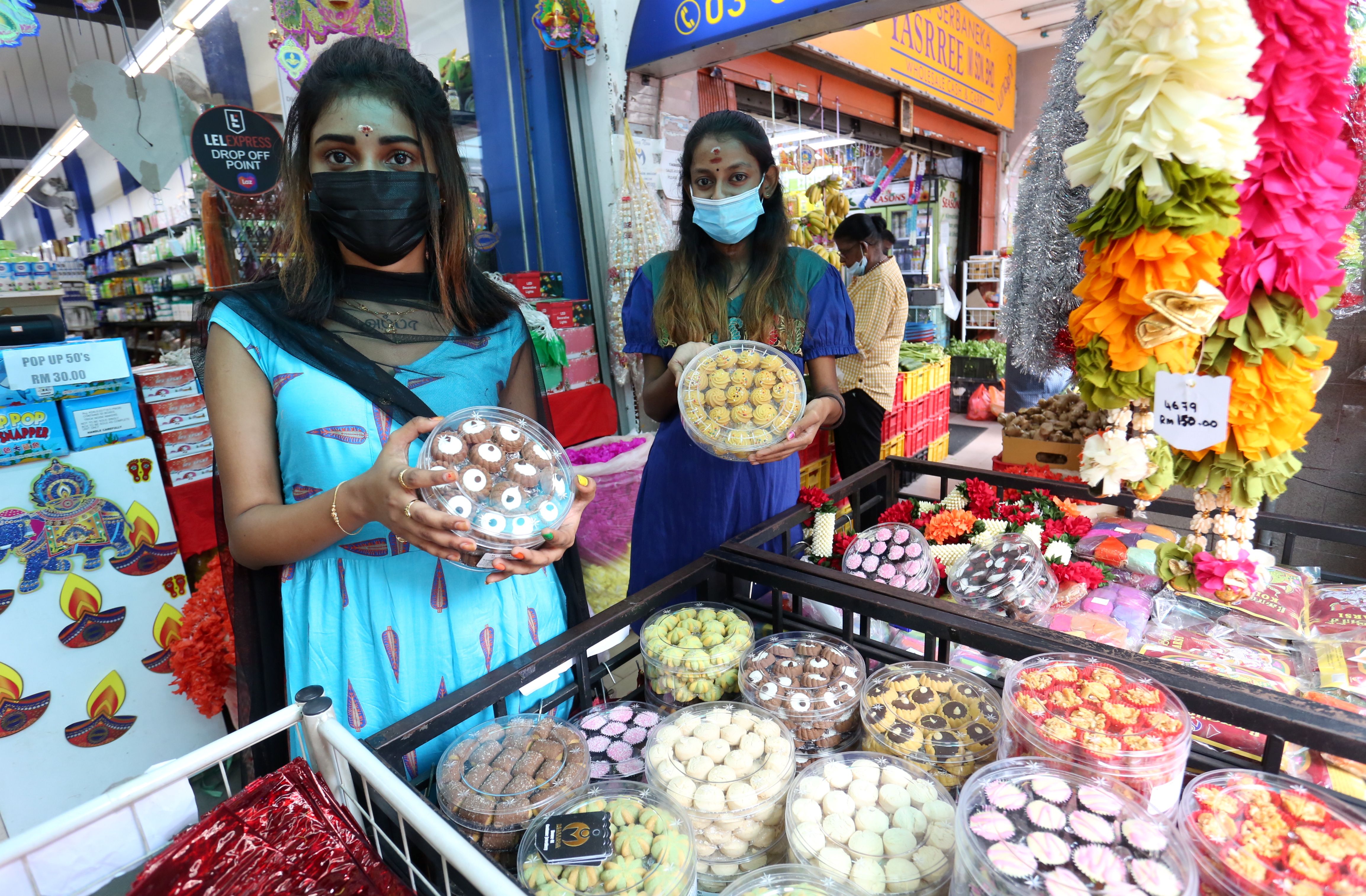 Nikmati manisan, hidangan wajib ketika Deepavali