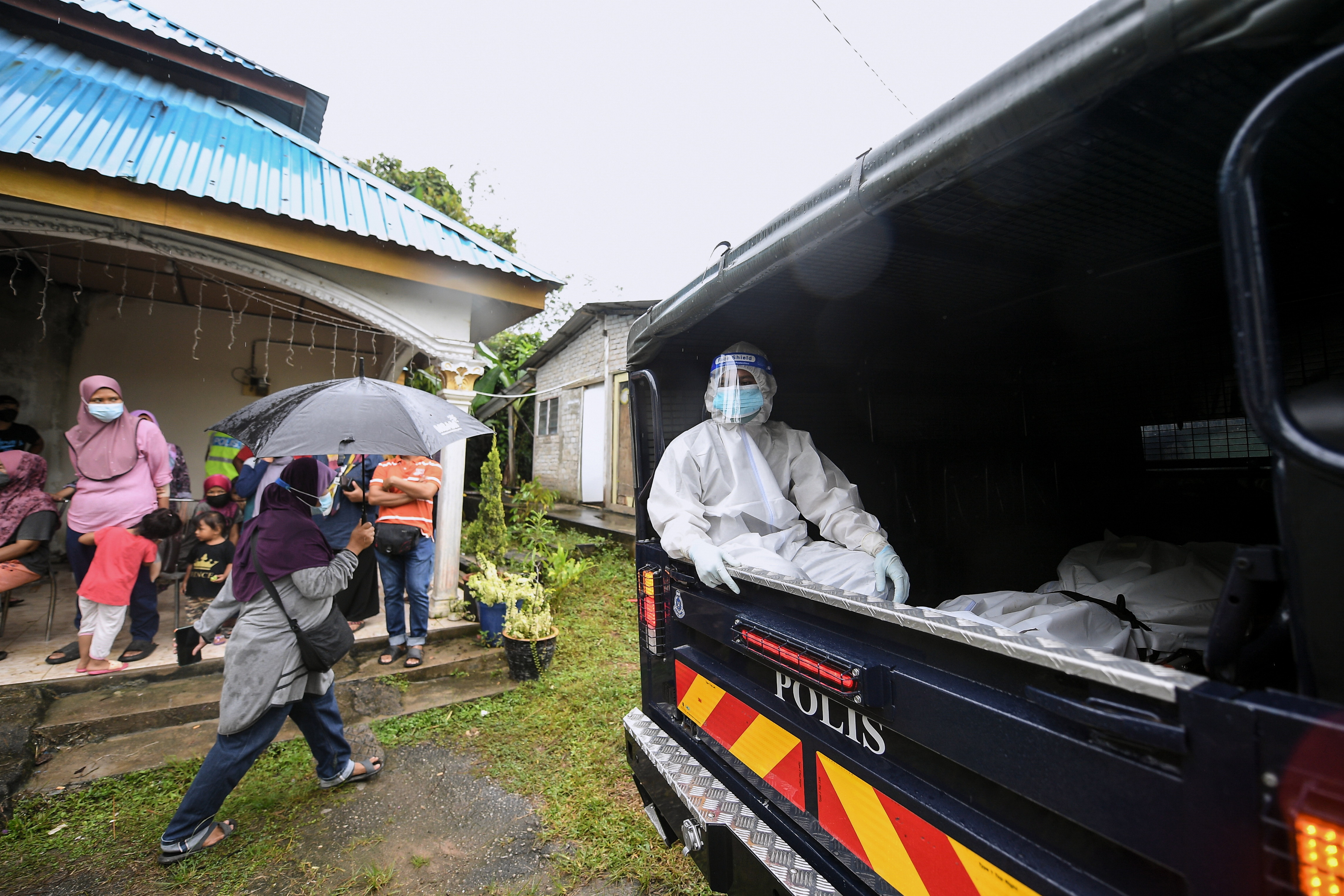 Wanita warga emas maut dikelar anak lelaki