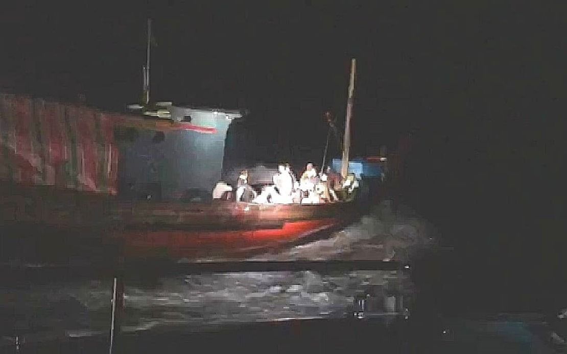 侦破巴生谷人蛇集团  扣查31偷渡者及中介