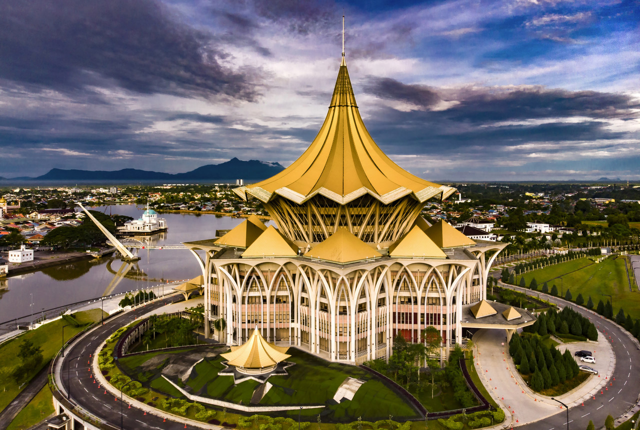 Sarawak mengundi 18 Disember, penamaan calon 6 Disember