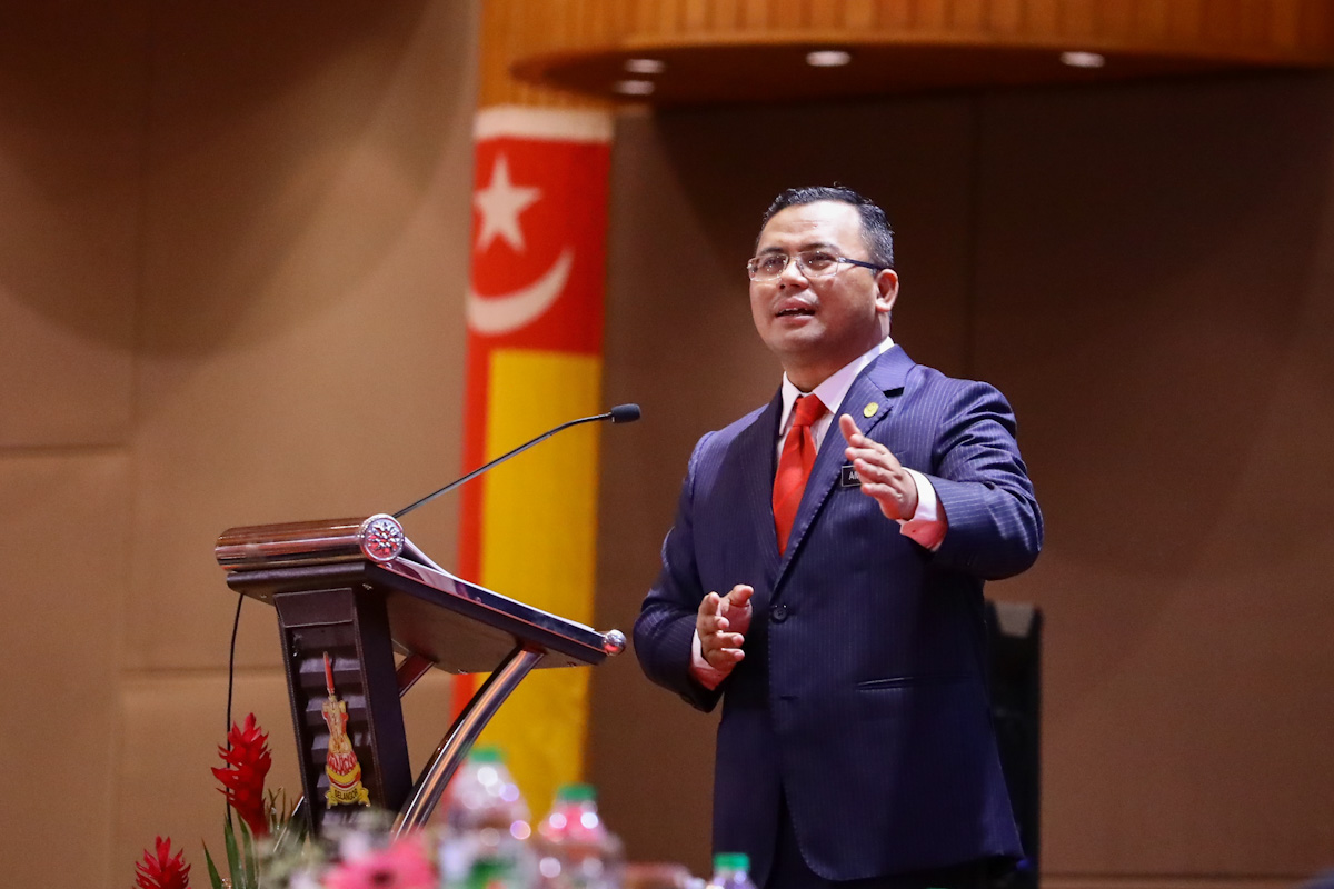 Ikut lunas undang-undang, teliti surat sokongan tandatangan MB, EXCO