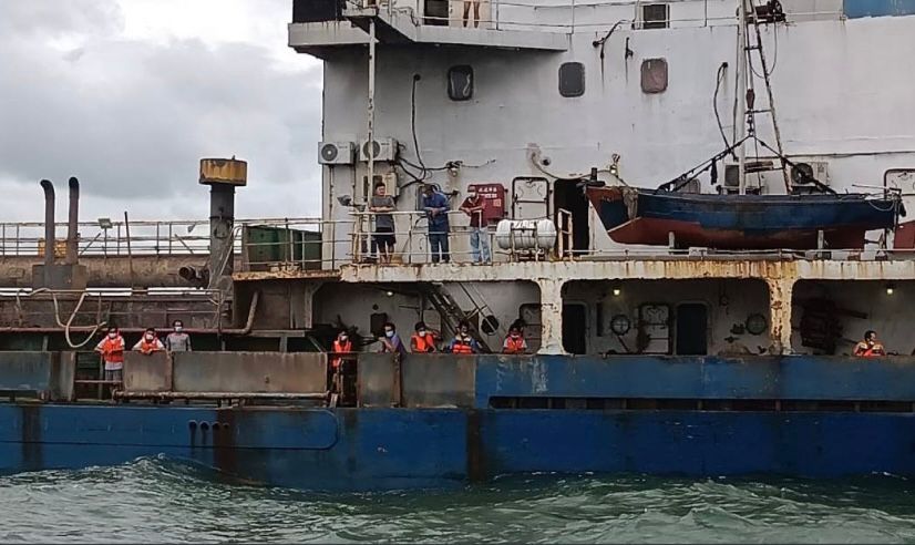 27 kru warga asing selamat, insiden bot karam di perairan Pontian